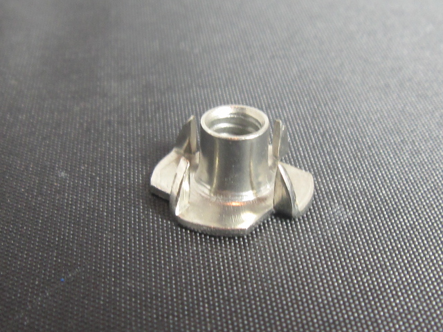 (image for) 1/4-20 TEE-NUT STAINLESS 18-8